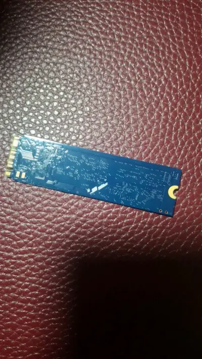 Unidad SSD Kingston NV1 250GB M.2 NVMe - miniatura 2