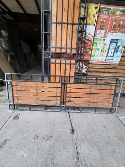 Rejas de madera y metal para jardín - miniatura 2