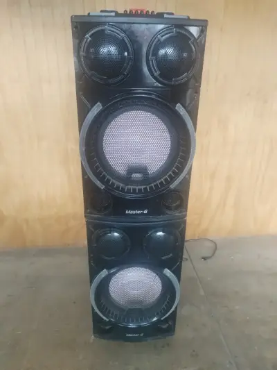 Parlantes activos Master-G con ecualizador - miniatura 3