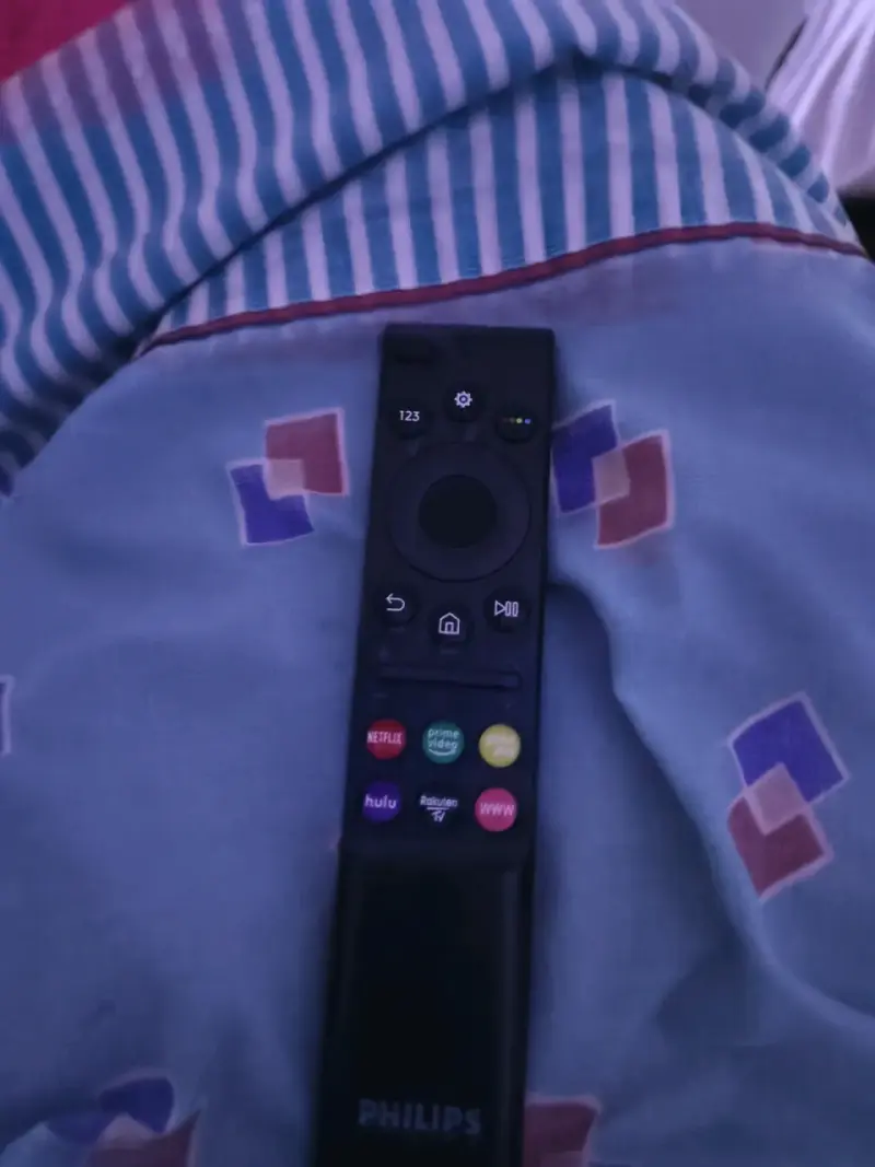 Control remoto Philips con botones de streaming - 4