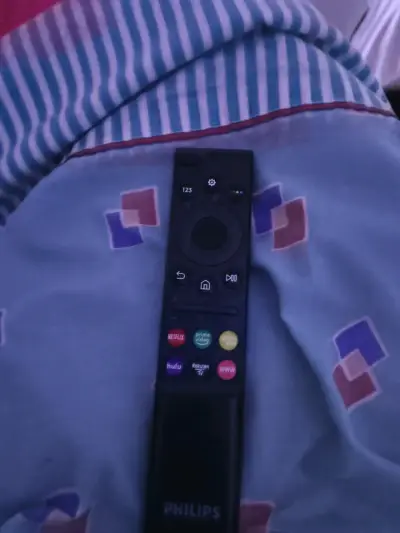 Control remoto Philips con botones de streaming - miniatura 4