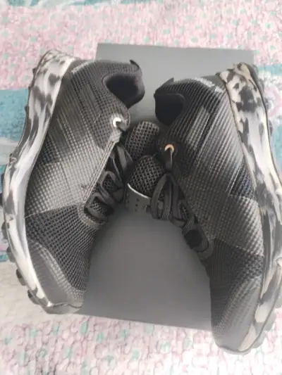 Zapatillas deportivas negras  unisex - miniatura 3