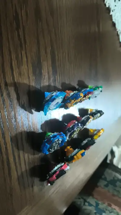 Lote de peonzas de combate Beyblade - miniatura 3
