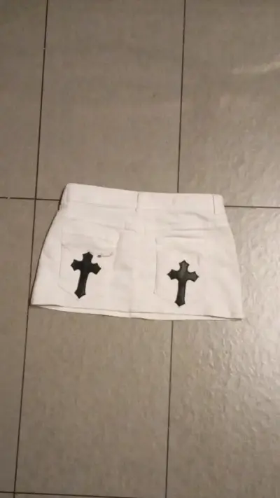 Mini falda blanca y2 kcon diseño de cruz - miniatura 2