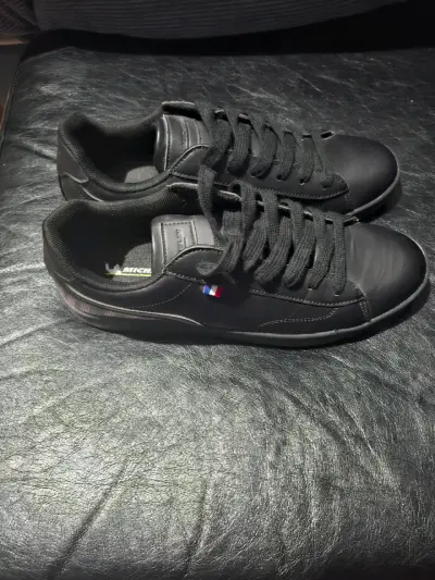 Zapatillas negras Michelin con diseño moderno - miniatura 2