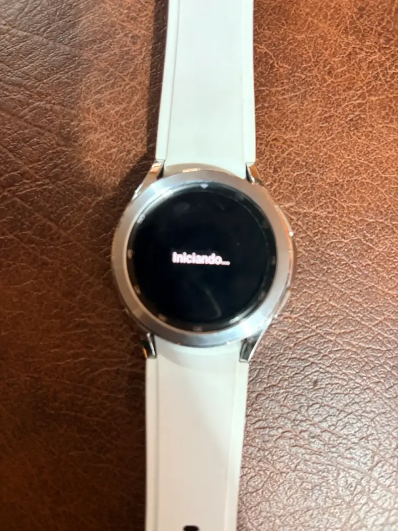 Samsung Galaxy Watch4 Classic con cargador - 2