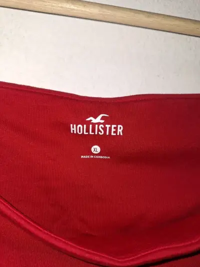Top hombros descubiertos Hollister - miniatura 2