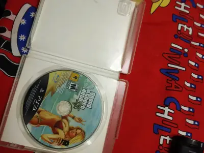 Juego PS3 Grand Theft Auto V en buen estado - miniatura 4