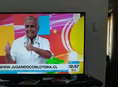 Televisor LED 58 pulgadas Onn 4K UHD - miniatura 1