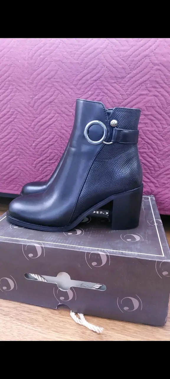 Botines de cuero con taco - 3
