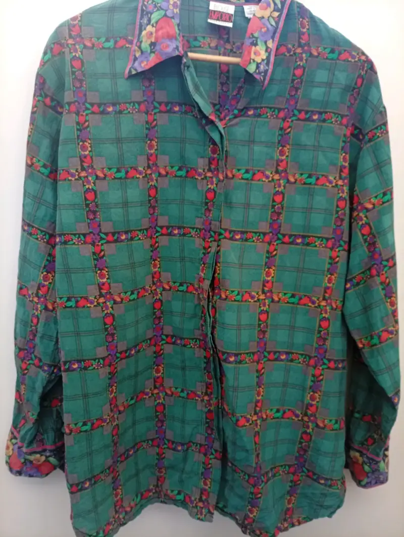 Camisa vintage de cuadros verdes con flores - 1