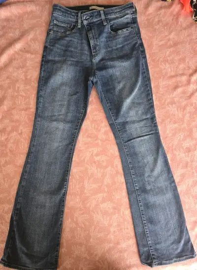 Jeans Levi's 725 High Rise Bootcut Mujer talla 40 - miniatura 1