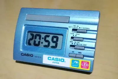 Reloj despertador digital Casio. - miniatura 3