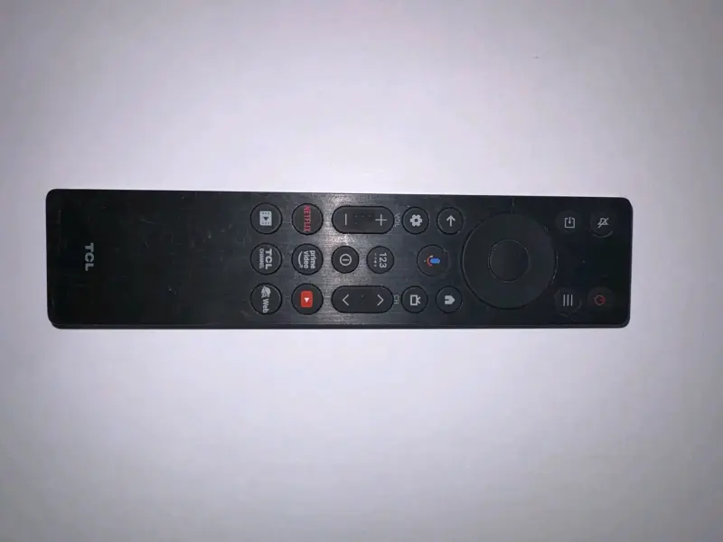 Control remoto universal negro para TV - 1
