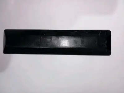 Control remoto universal negro para TV - miniatura 2