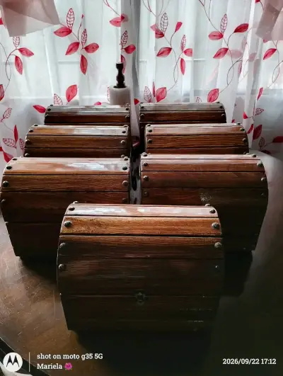Cofre de madera estilo vintage con cerradura - miniatura 3
