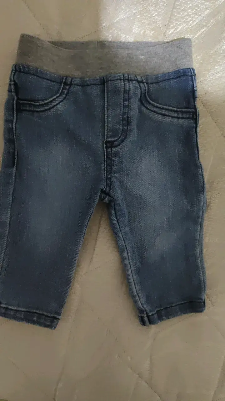 Pantalones de mezclilla para bebé - 1