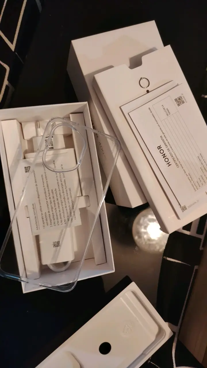 Smartphone Honor 400 5G con caja y accesorios - 5