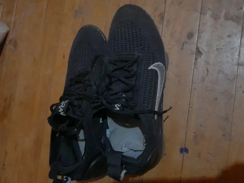 Zapatillas deportivas negras Nike con logo - 1