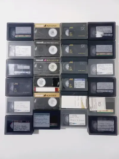 Lote de Cintas de Video VHS-C Usadas - miniatura 1