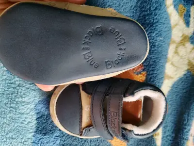 Zapatos de bebé azul con diseño de oveja - miniatura 5