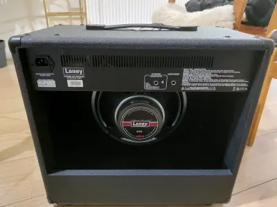 Amplificador de guitarra Laney LX65R con reverb - miniatura 3
