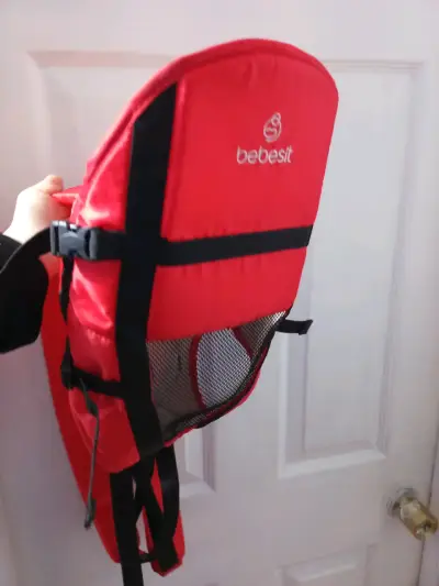 Mochila portabebé roja Bebesit - miniatura 1