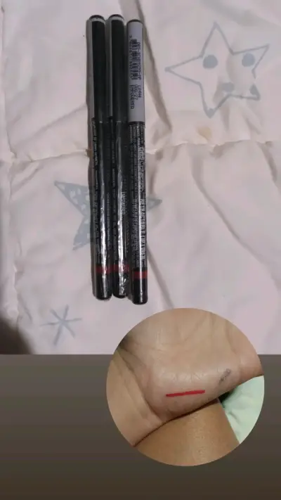 Set de delineadores de labios NYX y L'Oréal - miniatura 3