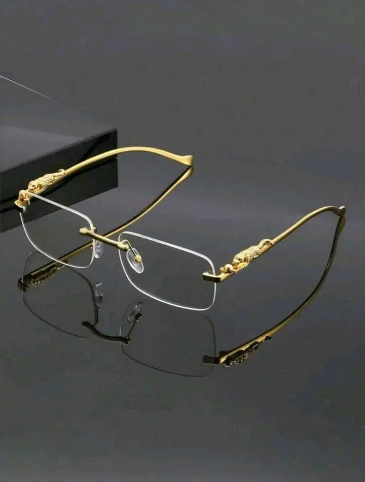 Elegantes anteojos de lectura dorados - 1