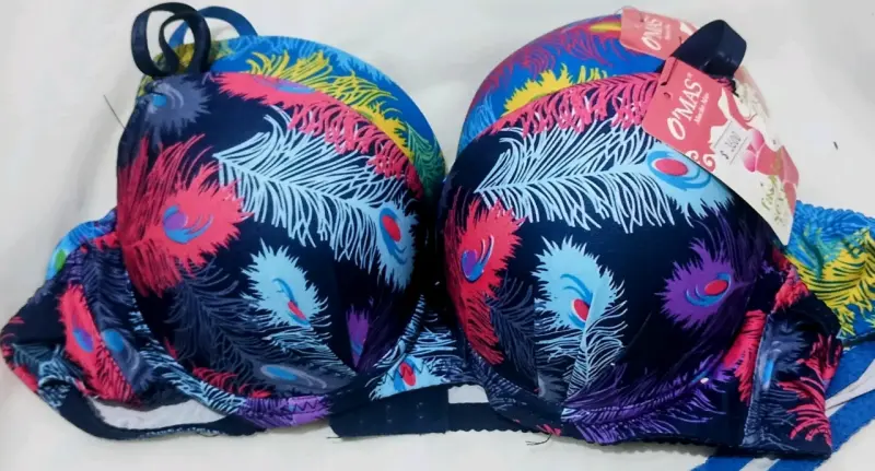 Sostenes estampados con diseño de plumas - 3