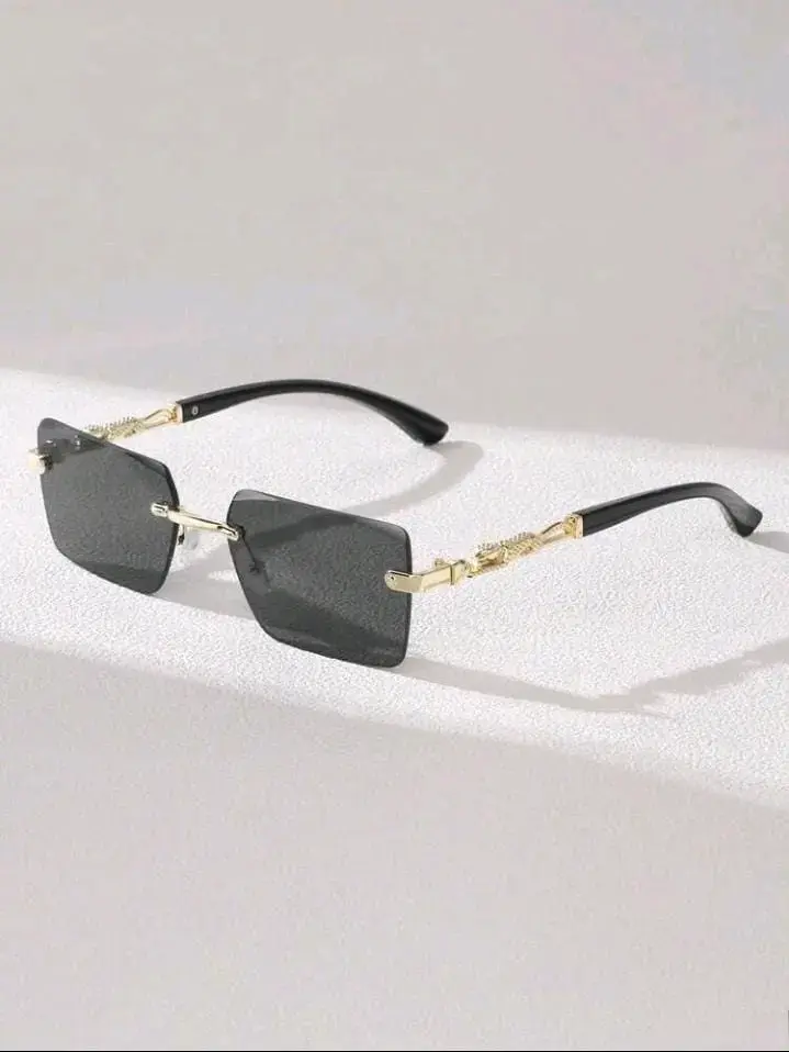 Gafas de Sol Rectangulares con Detalles Dorados - 3