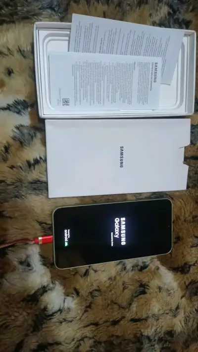 Samsung Galaxy A34 5G con caja y accesorios - miniatura 1