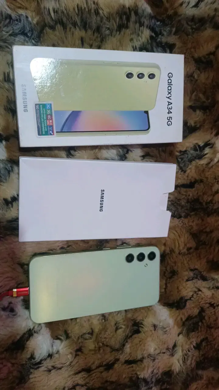 Samsung Galaxy A34 5G con caja y accesorios - 3