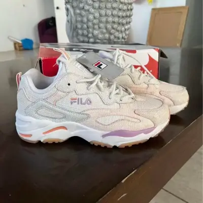 ZAPATILLAS FILA RAYTRACER MUJERNUEVAS TALLA 40 - miniatura 1