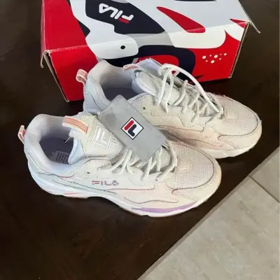 ZAPATILLAS FILA RAYTRACER MUJERNUEVAS TALLA 40 - miniatura 3