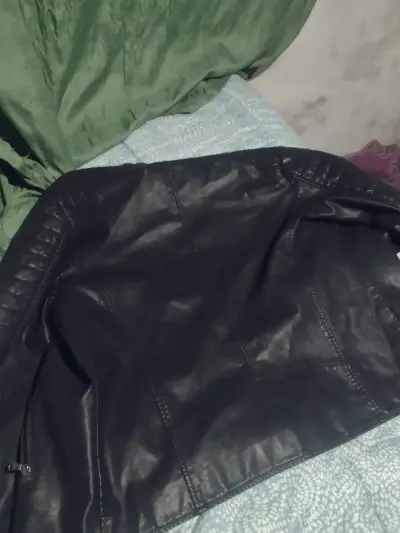 Chaqueta de cuero negra para hombre - miniatura 2