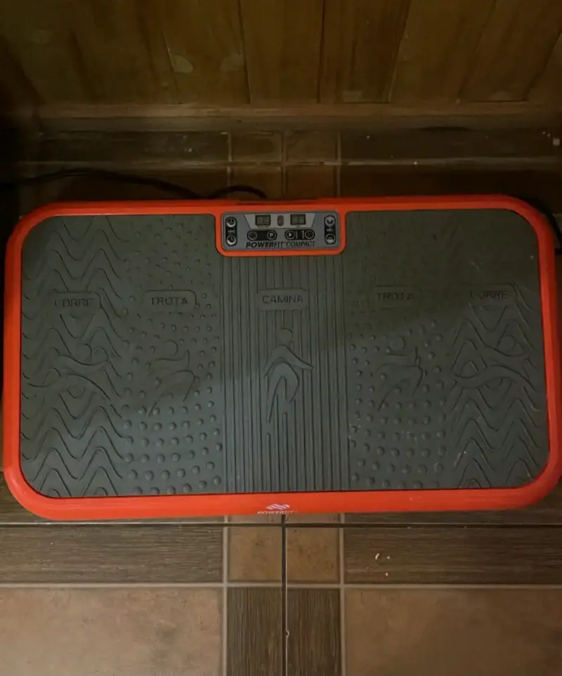 Plataforma Vibratoria Powerfit Compact con Control - 1