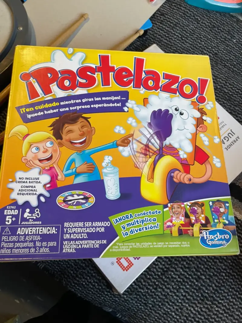 Juego de mesa ¡Pastelazo! para niños