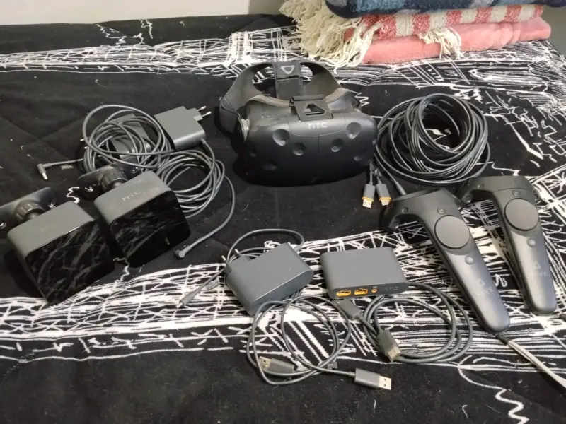 Set de Realidad Virtual HTC Vive con Accesorios - 2
