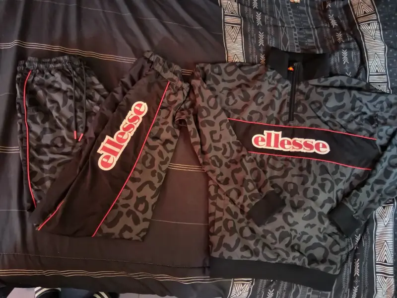Conjunto deportivo Ellesse - 1