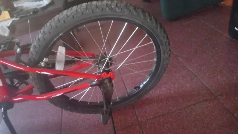 Bicicleta Ozark Trail roja para niños - 4