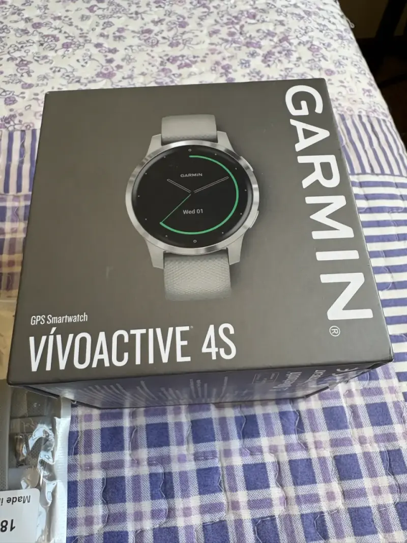 Smartwatch Garmin Vivoactive 4S con correas intercambiables - 6