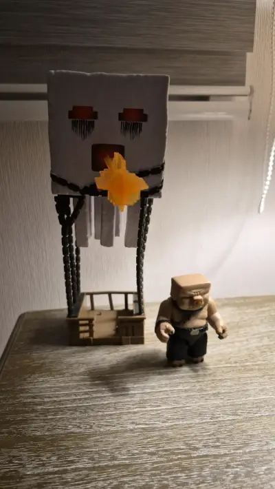 Figura de acción Minecraft Ghast y Piglin - miniatura 1