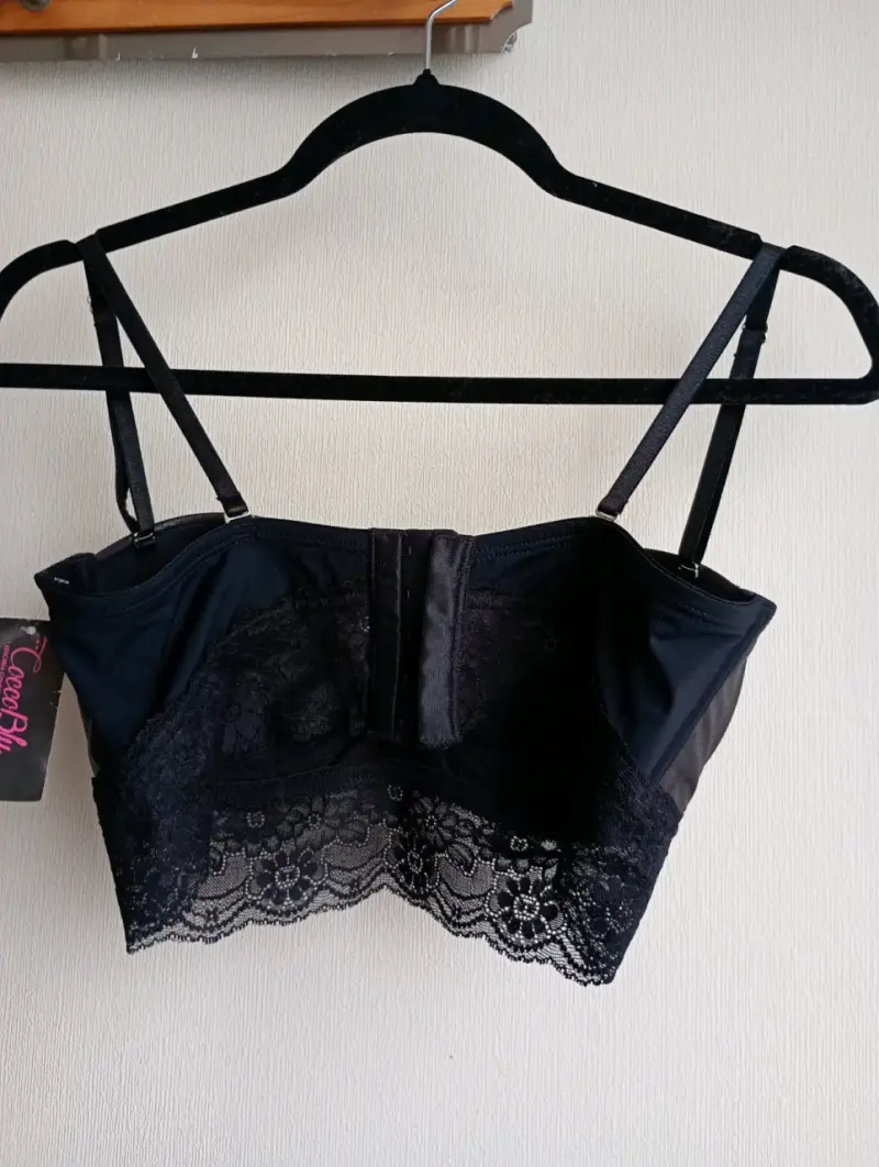 Bralette negro con encaje y tirantes ajustables - 2