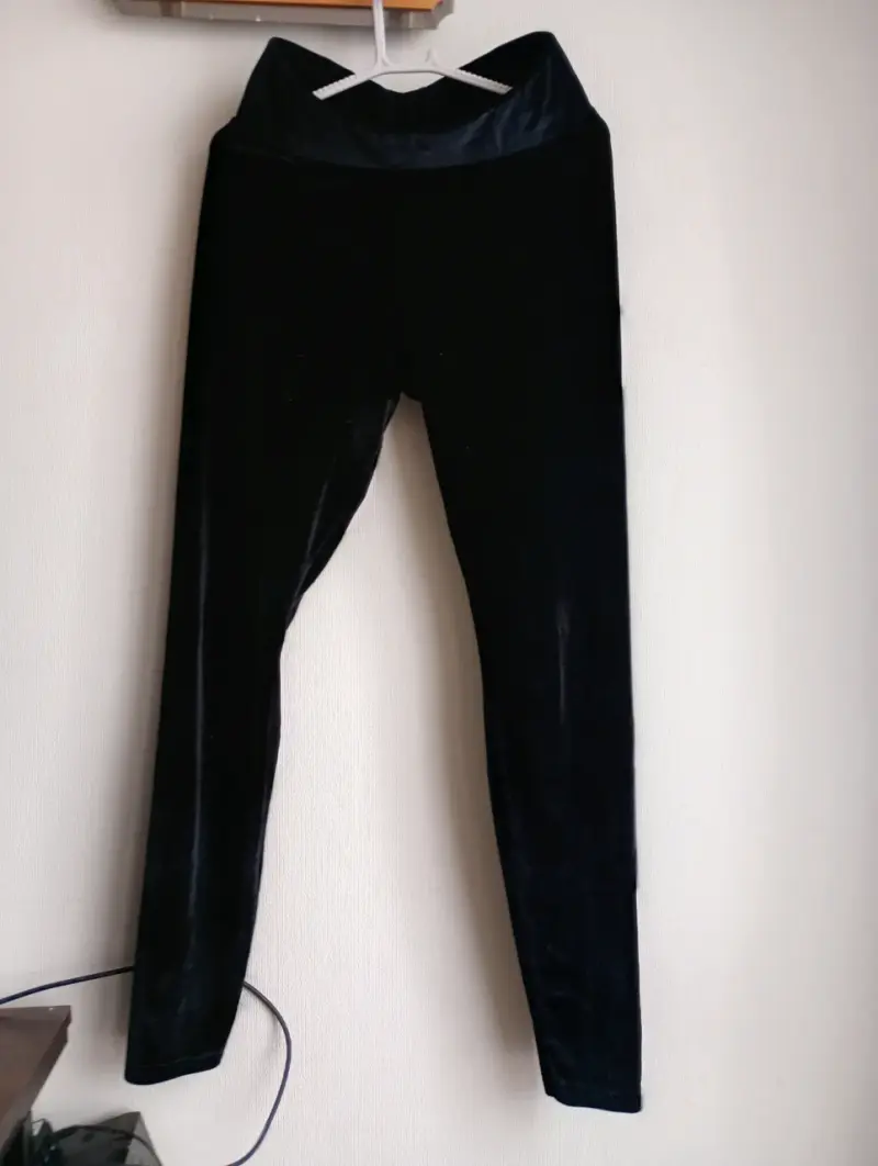Leggings de terciopelo negro para mujer