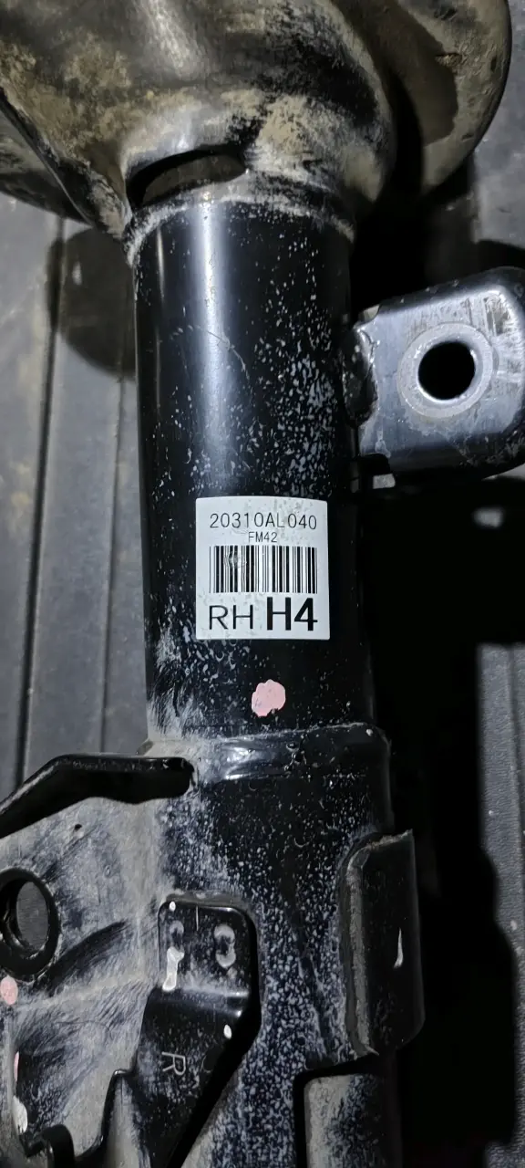 Amortiguadores para auto Subaru usados - 1
