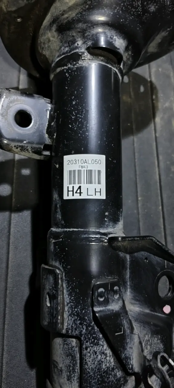 Amortiguadores para auto Subaru usados - 2