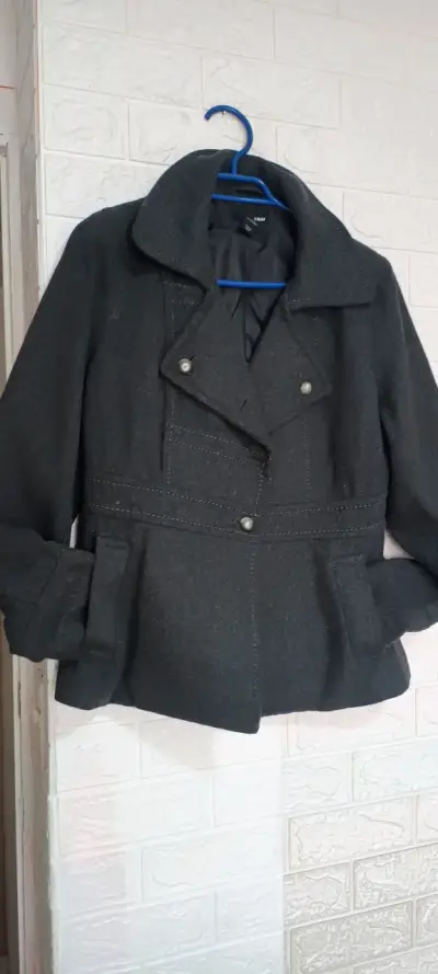 Abrigo negro de lana H&M para mujer - miniatura 1
