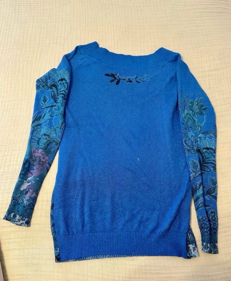 Suéter azul desigual - 2