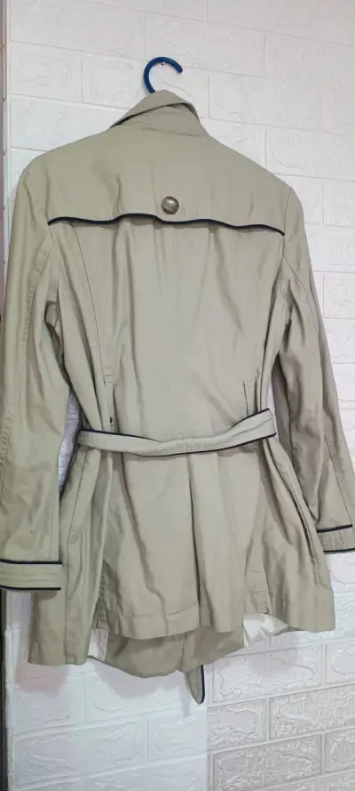 Abrigo beige con cinturón Esprit para mujer - miniatura 2
